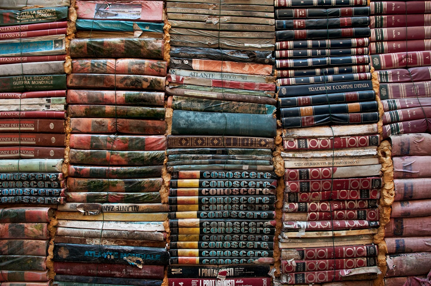 The Art of Blending Genres in Speculative Fiction